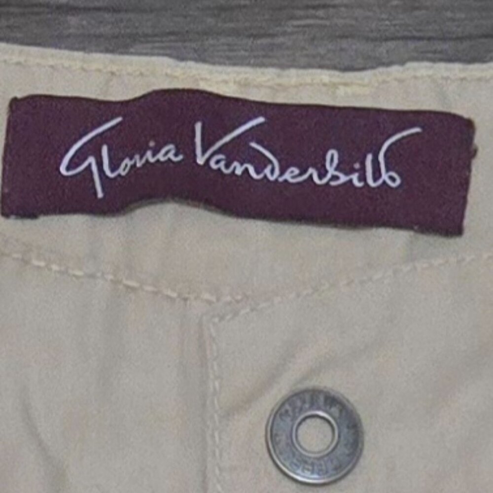 Gloria Vanderbilt Cotton Blend Cargo Capris Straight Fit High Rise Pants Vacay - Picture 2 of 9